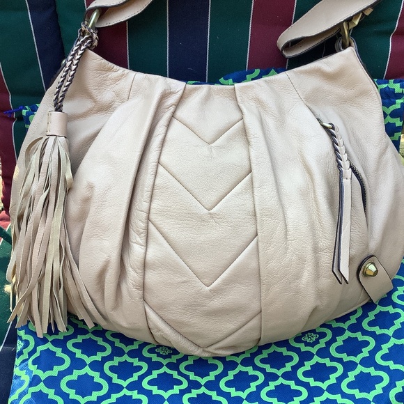 EUC Oryany leather satchel purse shoulder sand/bone concealed - Picture 15 of 16